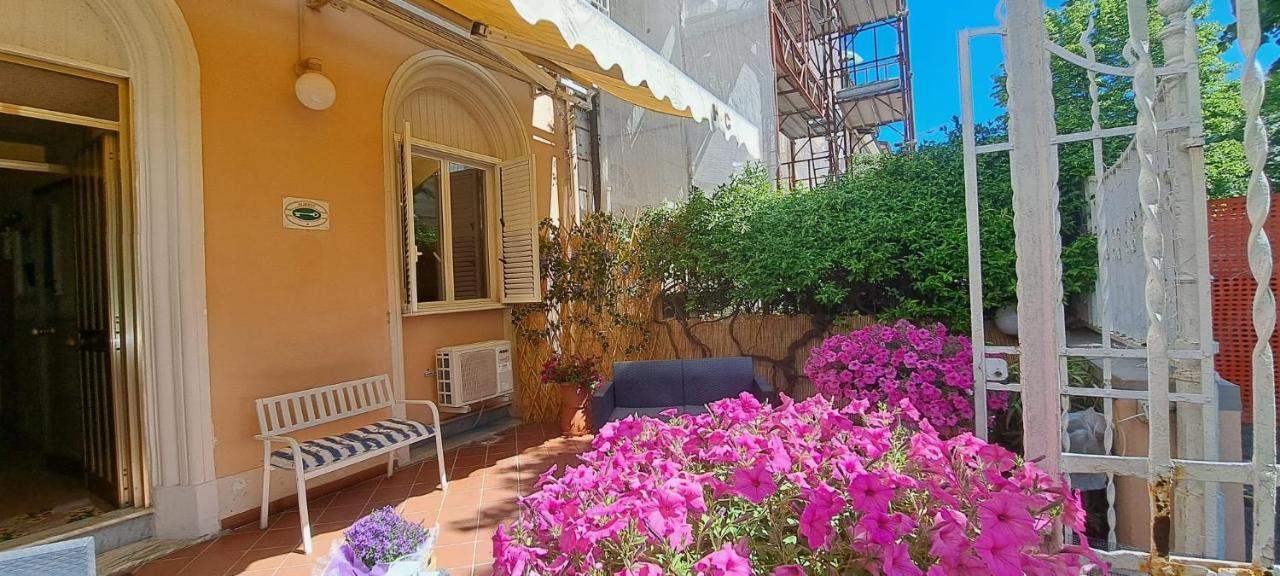 Hotel Canarco Viareggio